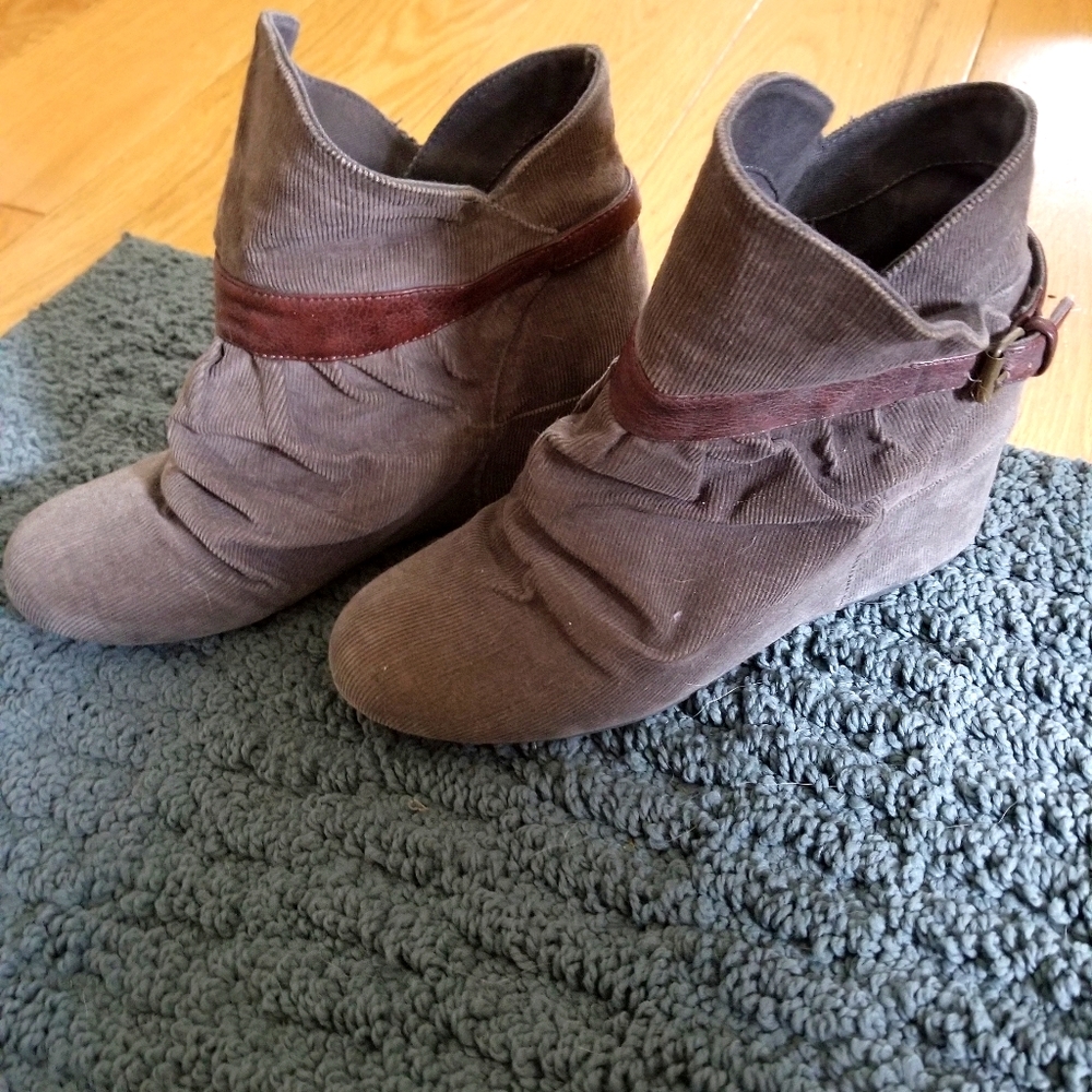Grey Corduroy wedge booties